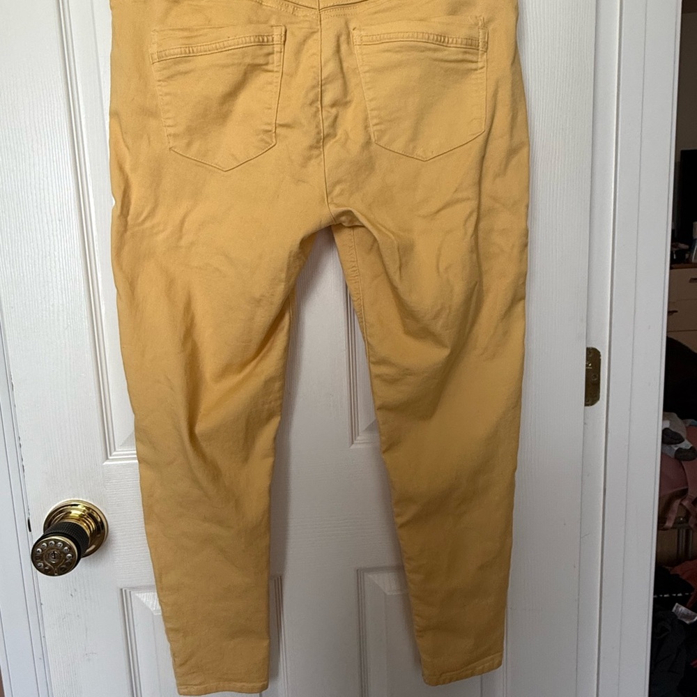 Democracy Yellow Jeans - Picture 2 of 5